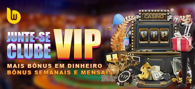 Người dùng Việt Nam thực hiện nạp tiền kakhia qua ứng dụng ngân hàng trên điện thoại